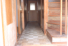 海老島町貸家廊下